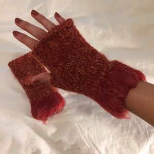 Knitted fingerless gloves